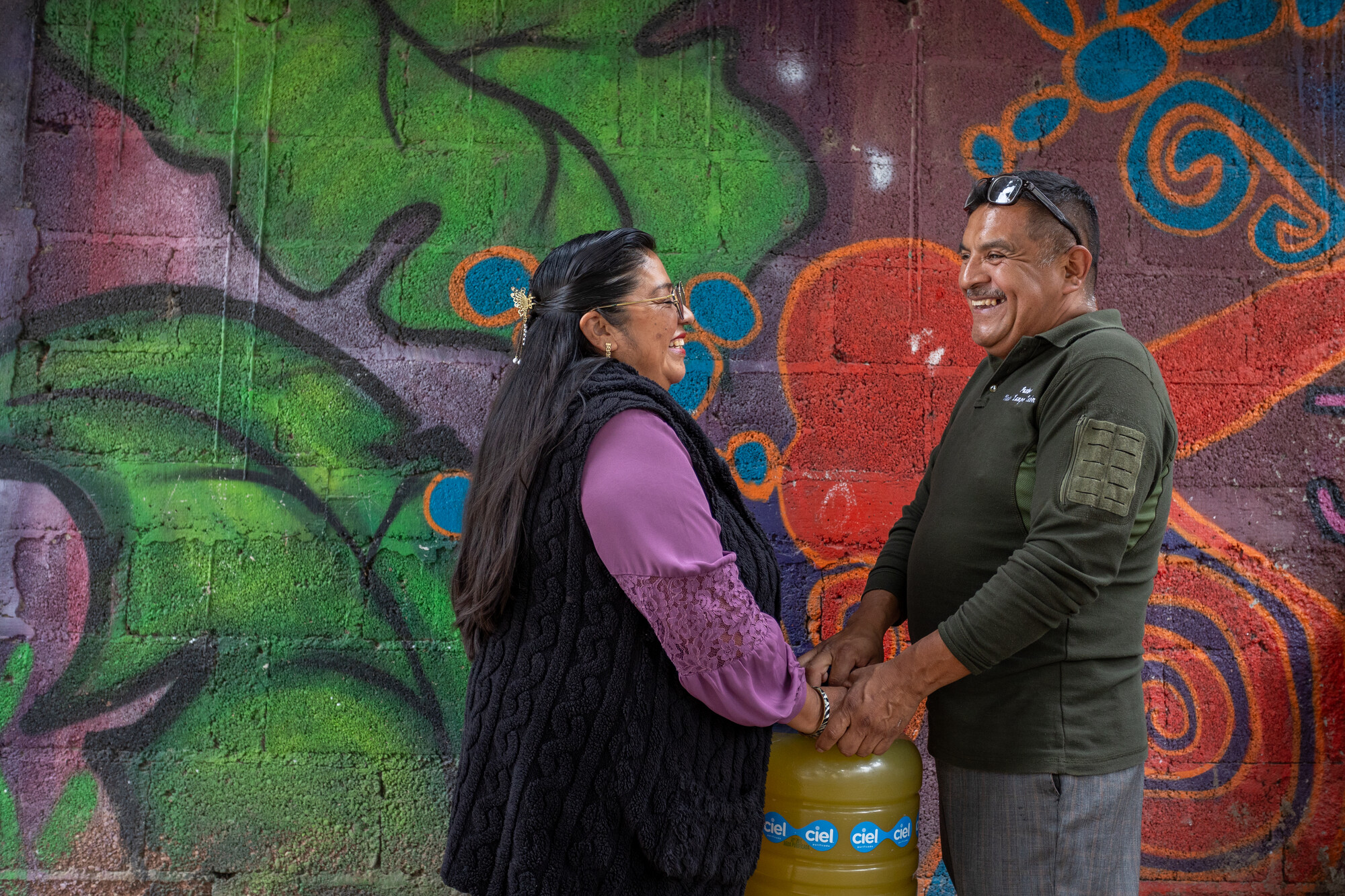 Rocio Valencia Islas(left) and Victor Lampón Leon (right), are pastors at La Mano de Dios en Apoyo al Migrante (God’s Hand in Support of Migrants) in Cuauhtémoc, Mexico, a church ministry providin