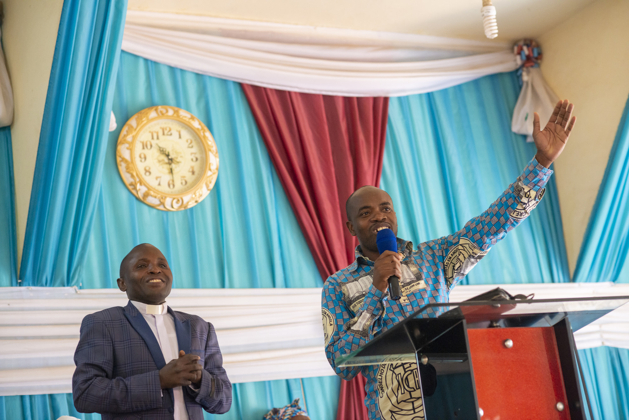 Mulanda “Jimmy” Juma, MCC representative of the Democratic Republic of the Congo and Angola, speaks during Sunday service at the Community of Mennonite Brethren Churches in Congo (CEFMC; Communaute de