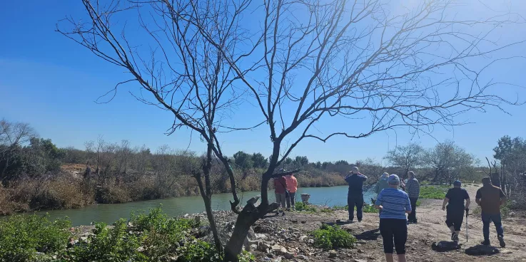 learning tour participants at Rio Grande River